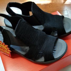 So-Lite Black Sandals